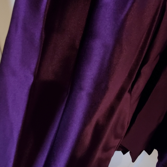 Purple tea length off the shoulder satin party dress size 2 - Picture 7 of 8